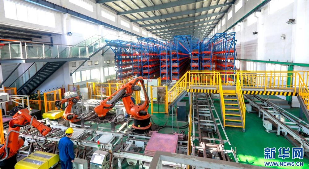 新华网首页：江西“新万亿工业”是怎样降生的？？？？？